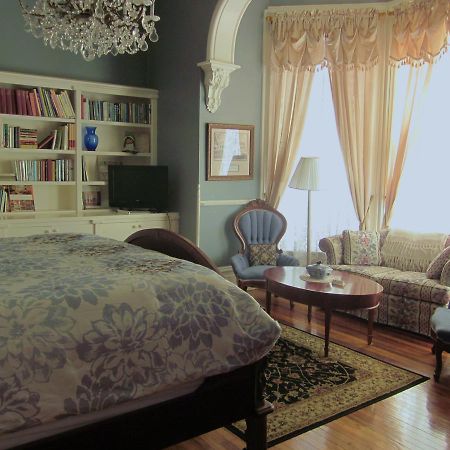 Baer House Inn Виксбург Экстерьер фото