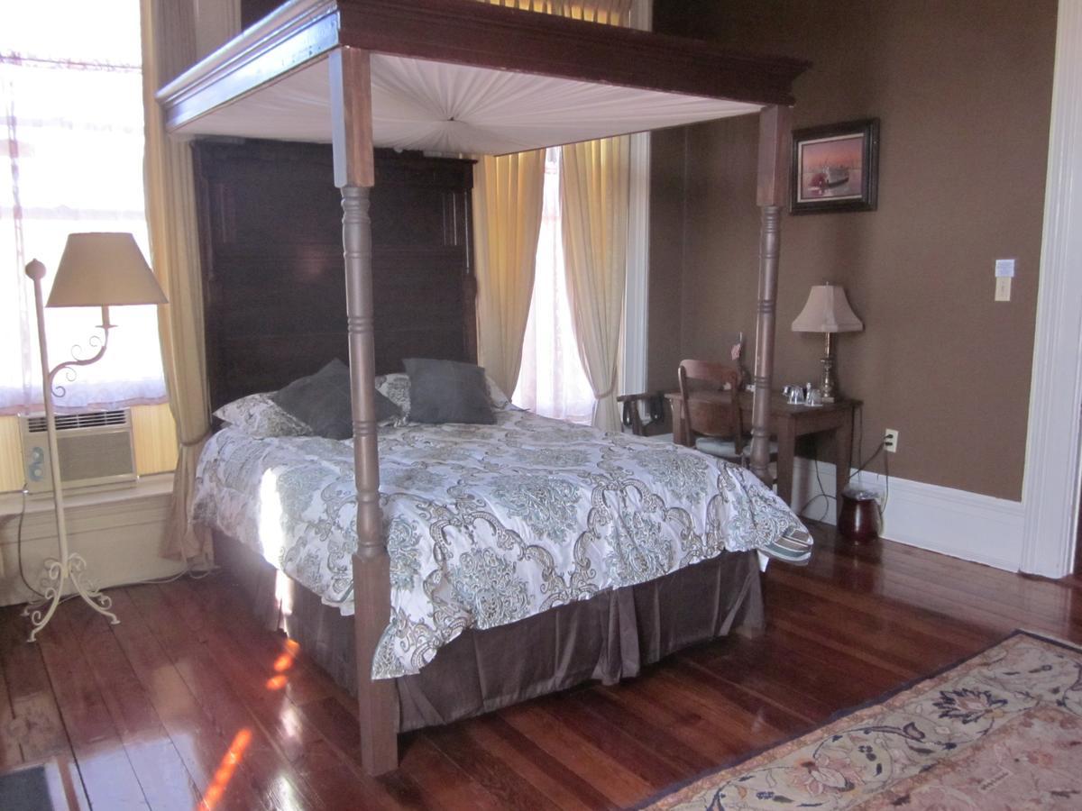 Baer House Inn Виксбург Экстерьер фото