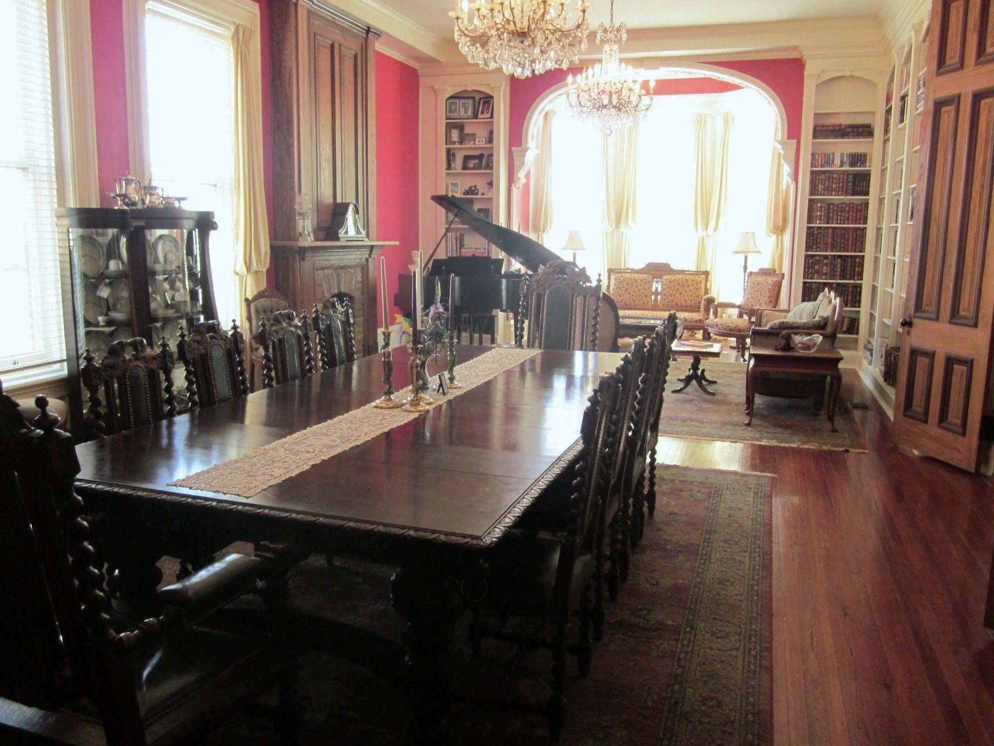 Baer House Inn Виксбург Экстерьер фото